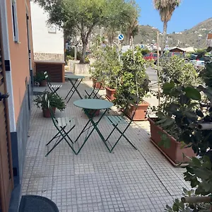 Appartamento By The Port, Città di Lipari